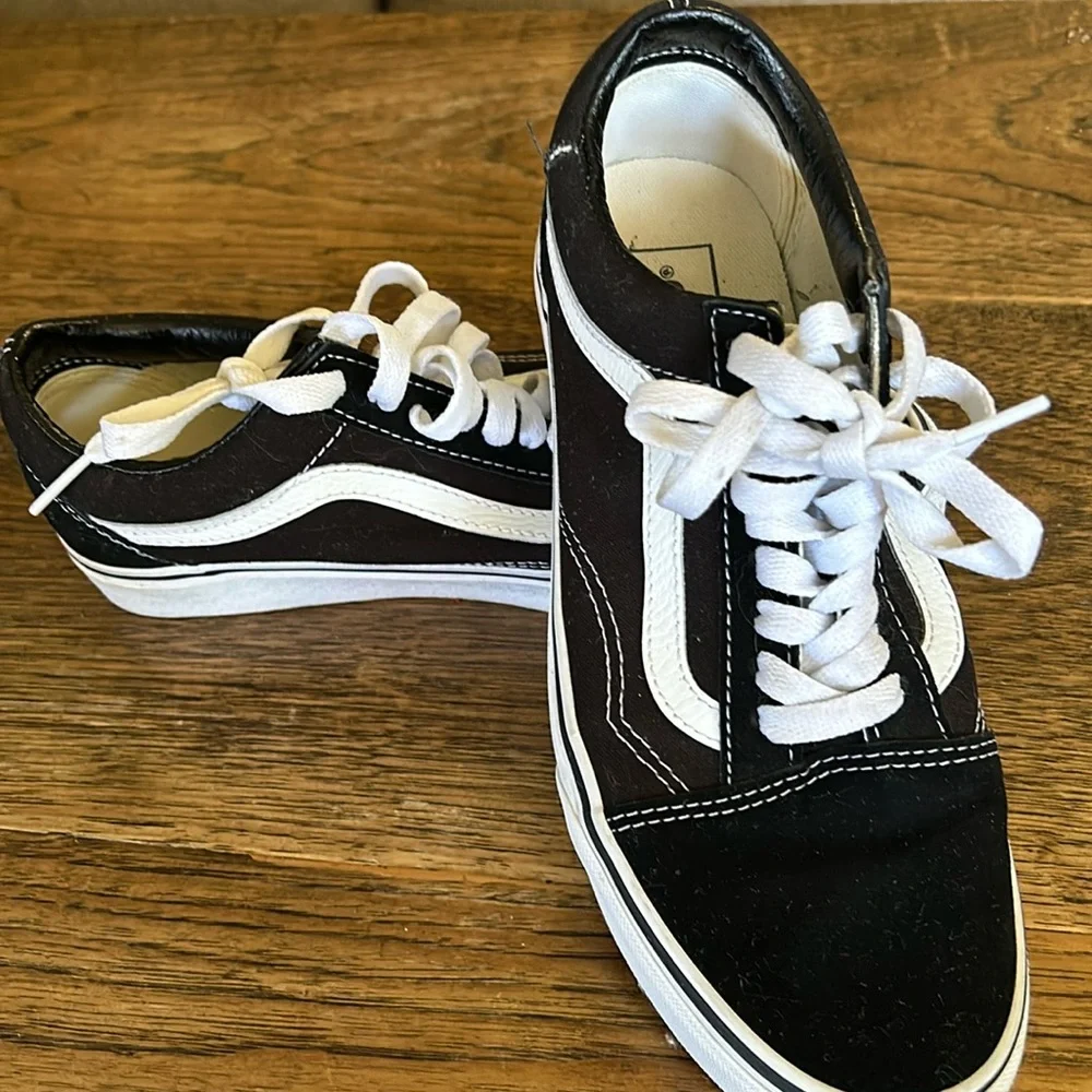 Vans Unisex Tennis Shoes - Picture 1 of 6